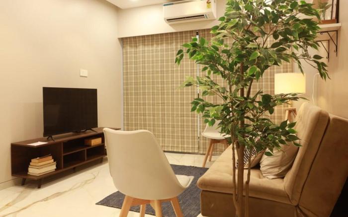 Downtown 2.5 BHK Appt, Mahalaxmi, 1201