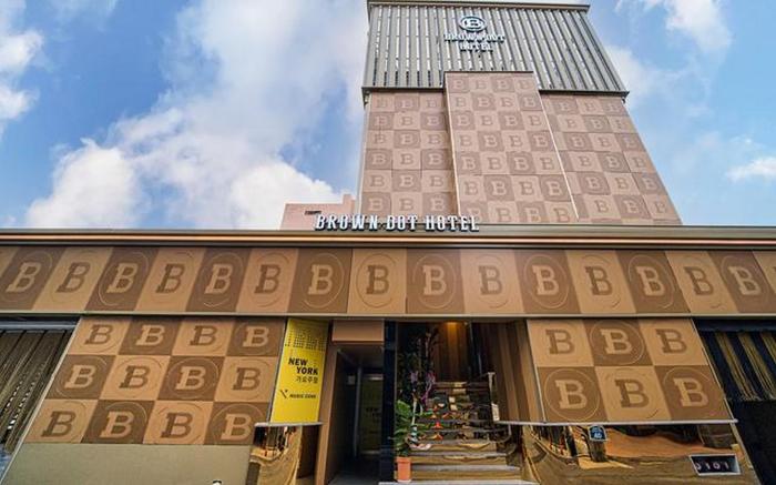 Gyeongsan City Hall Brown Dot