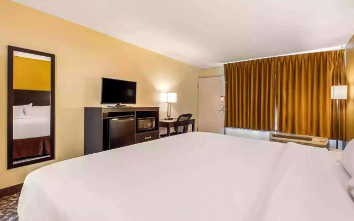 Ramada by Wyndham Santee I-95