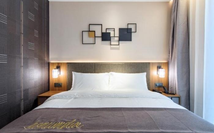 Home Inn Plus Beijing Tiananmen Square Qianmen Dashilan Pedestrian Street