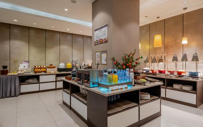 Home Inn Plus Nanjing Longjiang Metro Station Dinghuai Gate Street