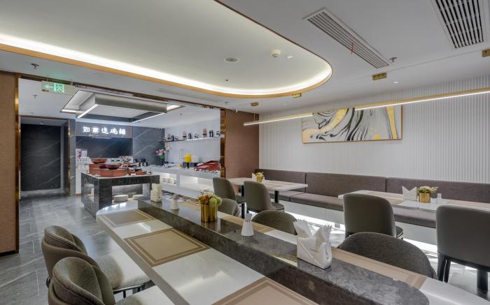 Home Inn Plus Nanjing Olympic Sports Center Golden Eagle World Xinglong Street Metro Station