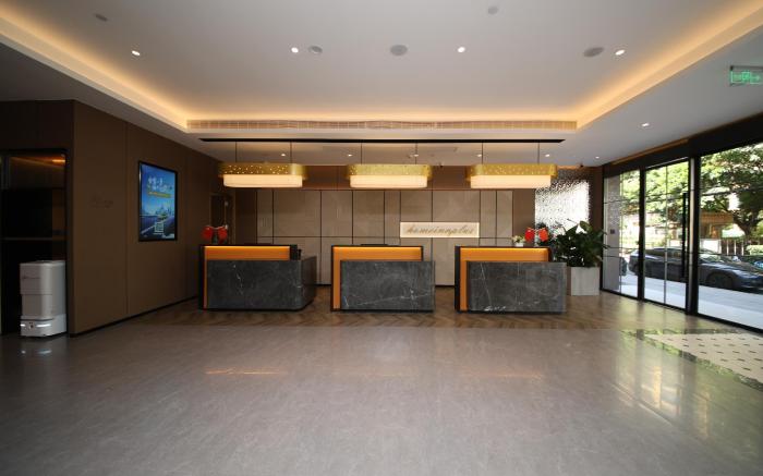 Home Inn Plus Chengdu Wenshufang