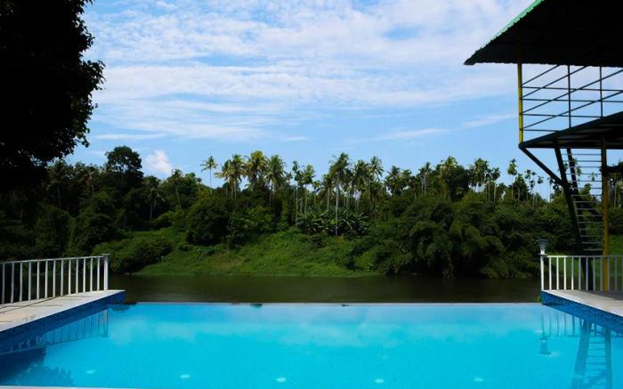 River Serene Holiday home