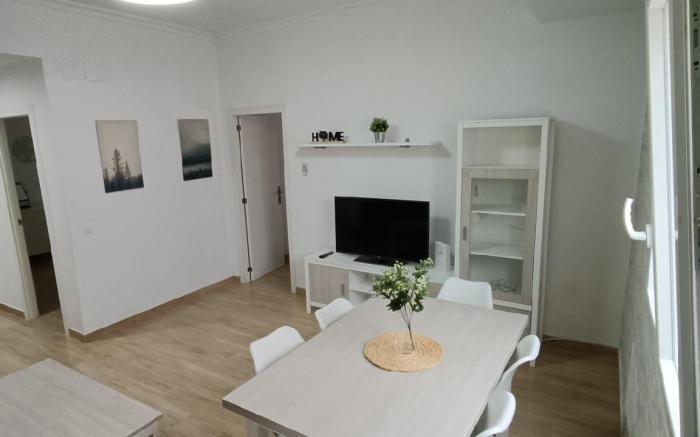 Piso Avenida junto a la Playa