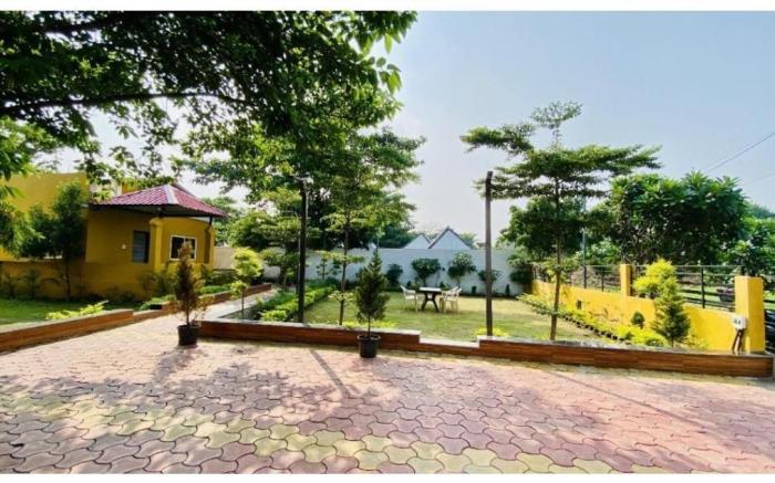 Mandu Green villa