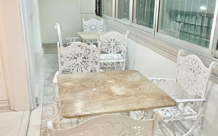 Prime Location, w/ Parking, Clean&Spacious
