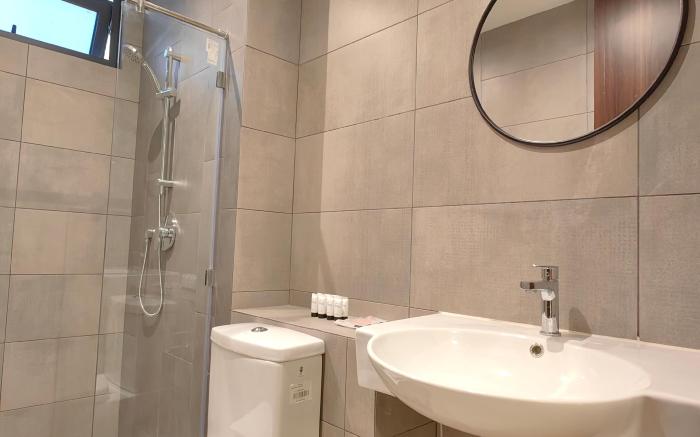 K Avenue Comfort Studio (5 mins to Airport)