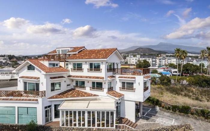 Seogwipo Jeju Tob Ocean View Pension