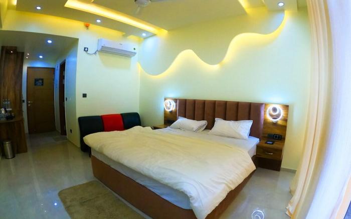 Comfort Stay In Omaxe Hazratganj