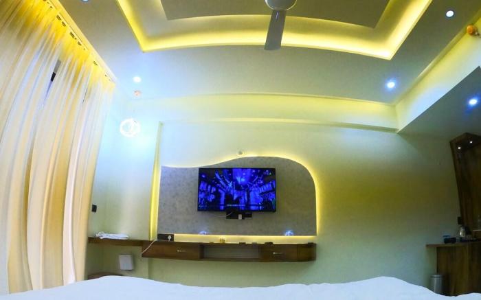 Comfort Stay In Omaxe Hazratganj