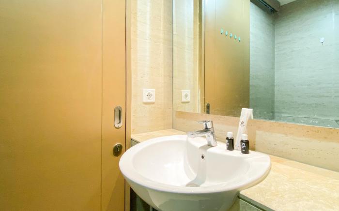Brand New & Elegant 2BR at Gold Coast By Travelio