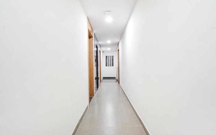 FabHotel Seri - Nr KIMS Hospital, Gachibowli