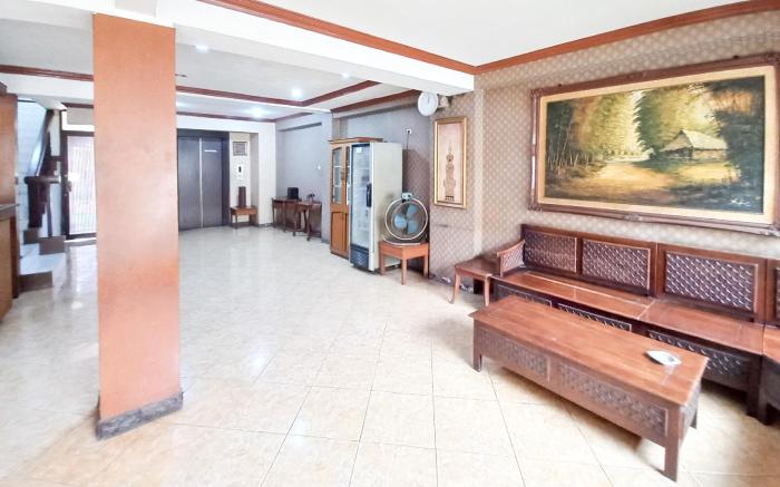 D Hans Hotel Syariah RedPartner near Wisata Religi Sunan Ampel Surabaya