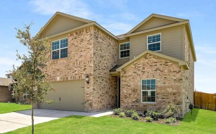 5 bedroom house 6 Queen Beds, king suite & Office
