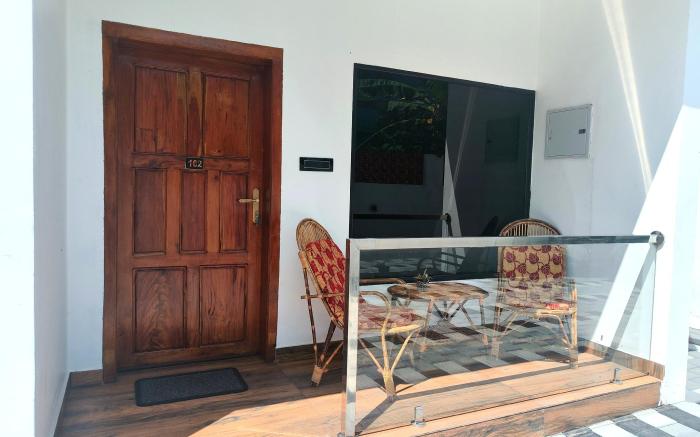 Wavealokam Beach Retreat