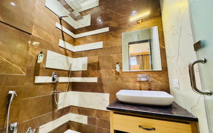 Hotel Sehdev Residency Near Golden Temple