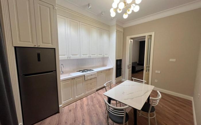 Falcon Apartment 102