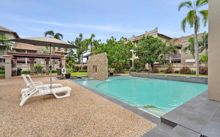 Coral Luxe Resort -  9 Pools Gym    BBQ