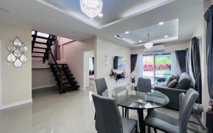 DG. Pattaya pool villa