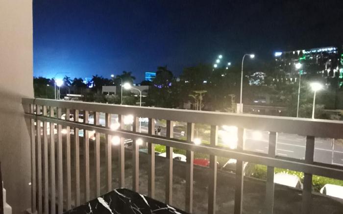 1 Bedroom with the Balcony Near MOA