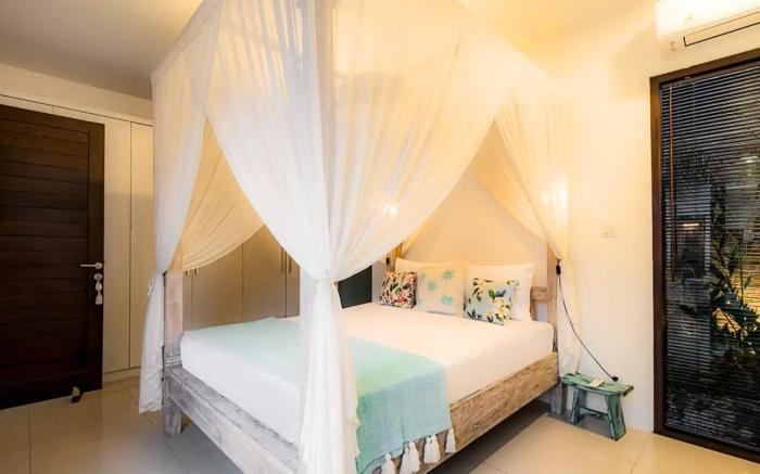 Modern 3BR Private Pool Villa in the heartseminyak