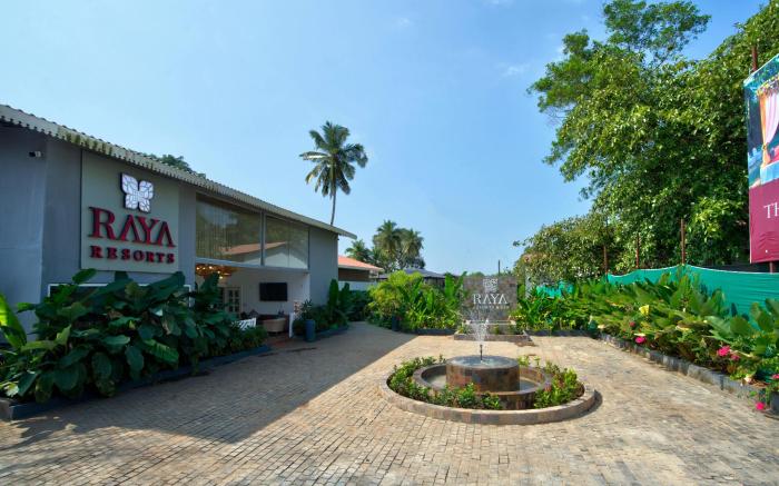 Raya Resorts
