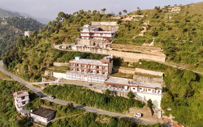 Dhurva Hotel & Resorts 