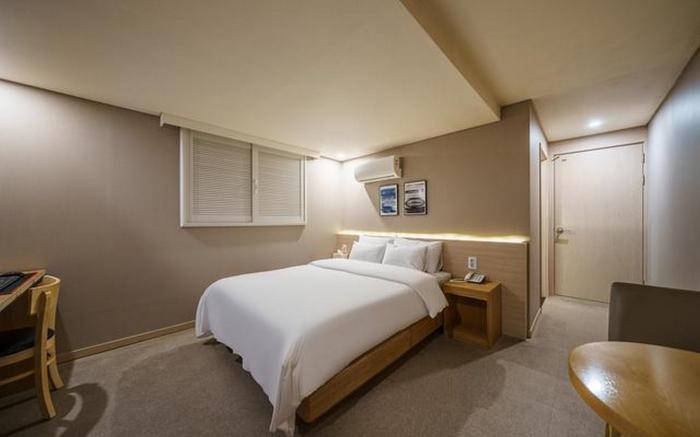 Uijeongbu Premier Hotel XYM