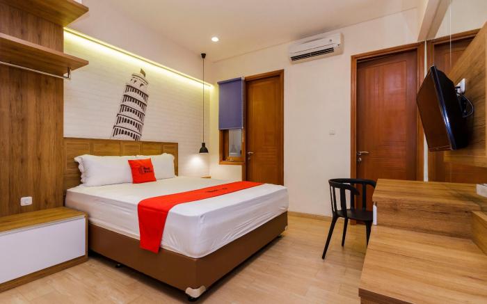 RedDoorz Plus @ CBD Bintaro
