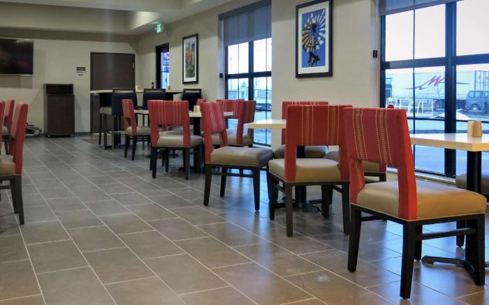 Comfort Inn & Suites Cedar Rapids CID Eastern Iowa Airport