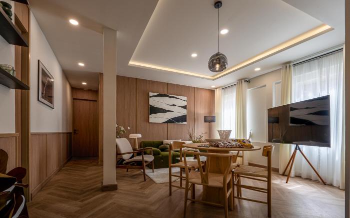3 Bedroom 3 Bath / Next to Metro station and Mall