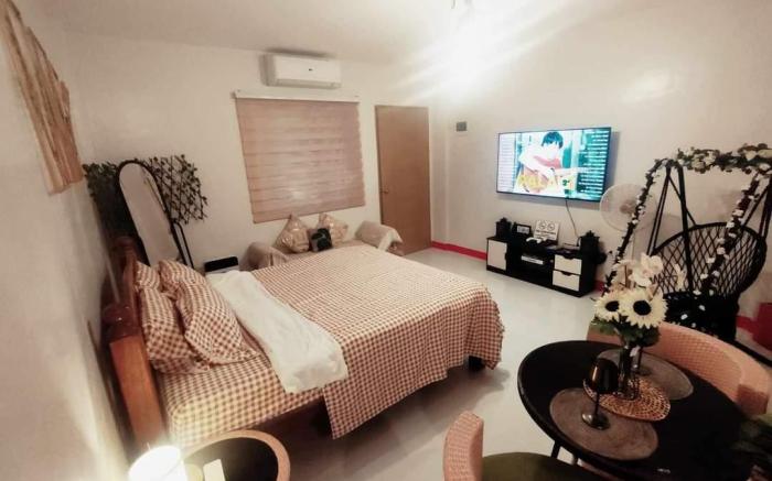 Serenity Homes with Indoor Jacuzzi 