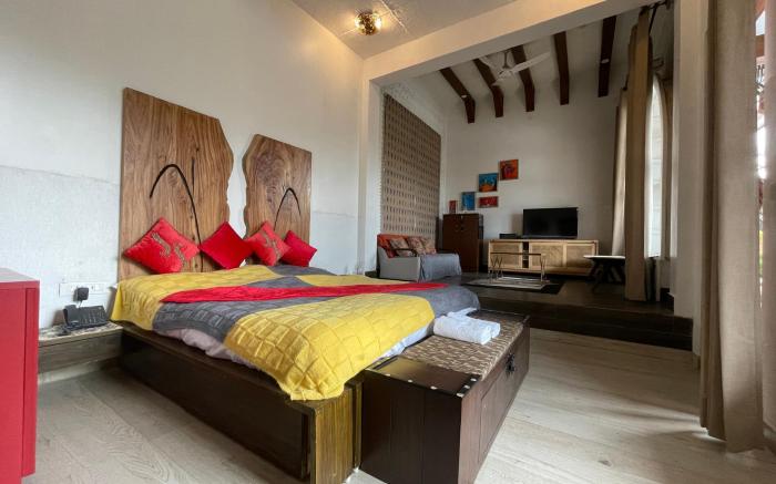The Bluedoor-A Riverside Luxe Villa in Dehradun
