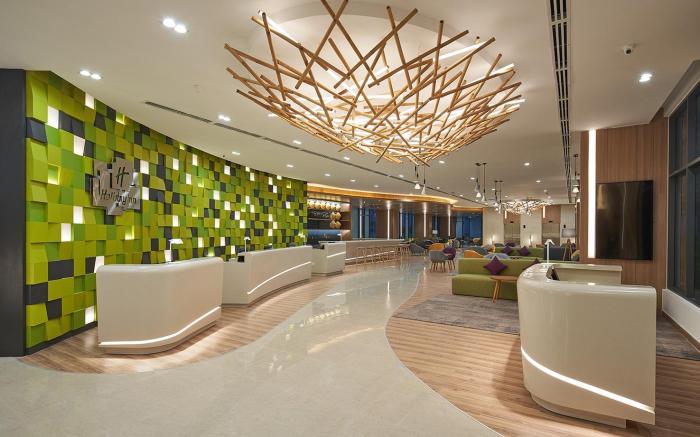 Holiday Inn & Suites Saigon Airport By IHG