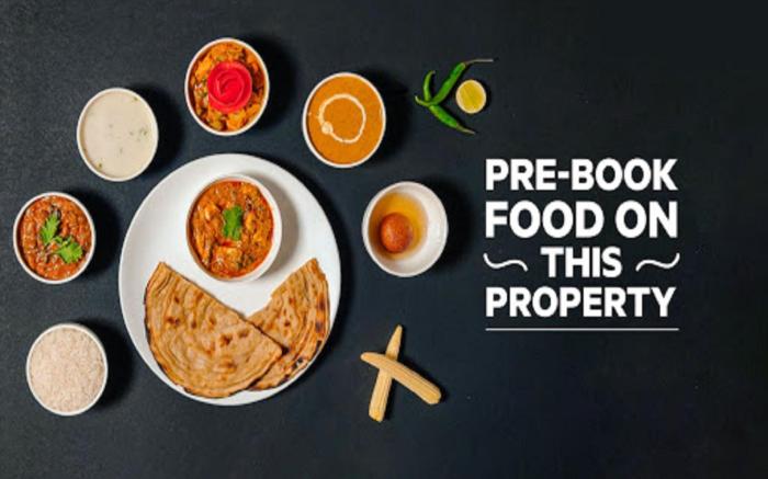 Super OYO Townhouse 183 Function Inn Near Chaudhary Charan Singh International Airport