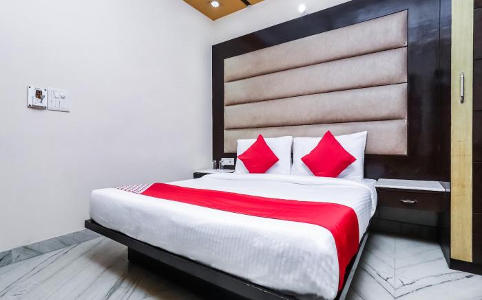 Hotel O J P Inn Near Patel Nagar Metro Station
