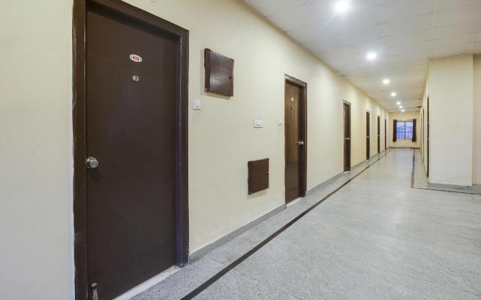Hotel O Anuguna Tulasi Grand Near JNTU University Hyderabad
