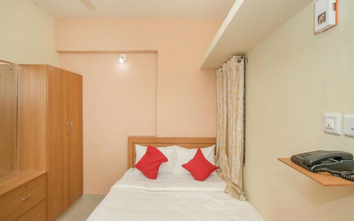 OYO 11056 Paris residency