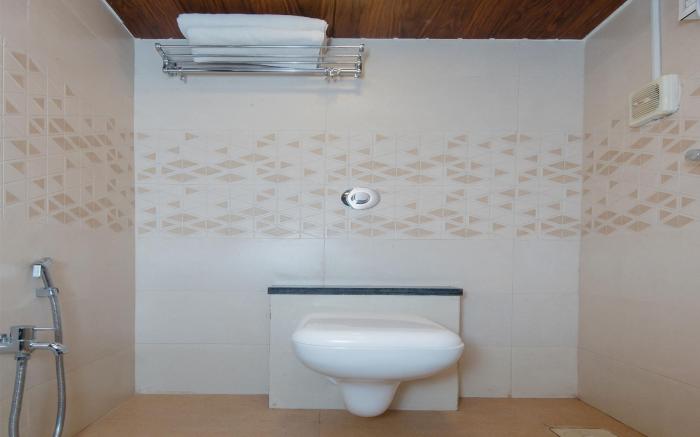 OYO 13857 Hotel Imperial