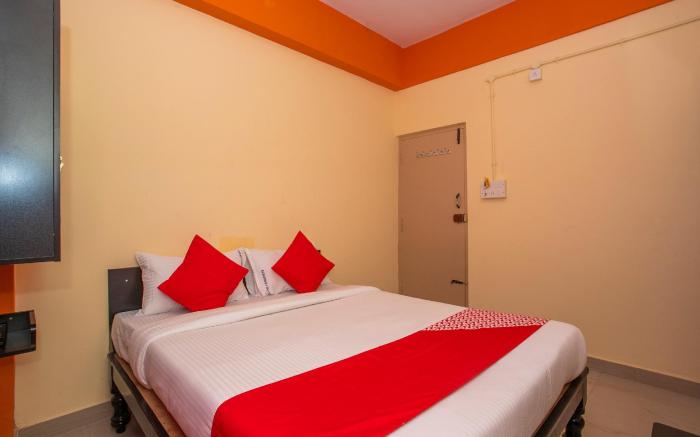Hotel O Sri Hari Premium Comforts Near Sandhya Digital K Theatre