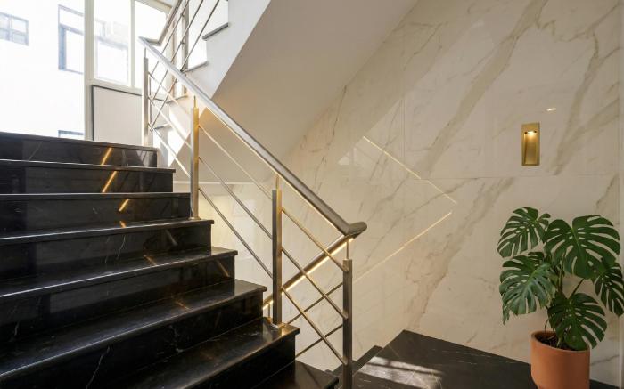 Dahabi Era Delhi Airport 