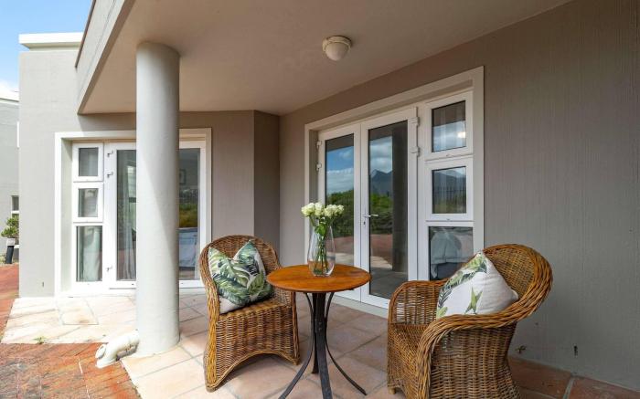 Beachfront Villa Sea Breeze, Hout Bay, Cape Town