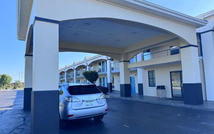 Florence Inn and Suites