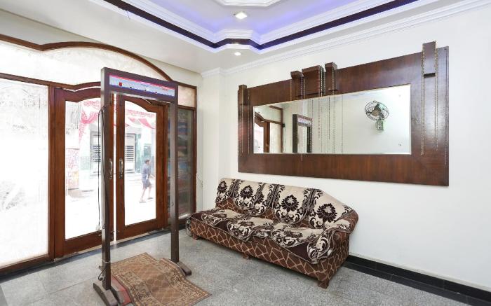 Hotel O Delhi Continental