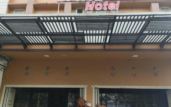 Louise Hotel