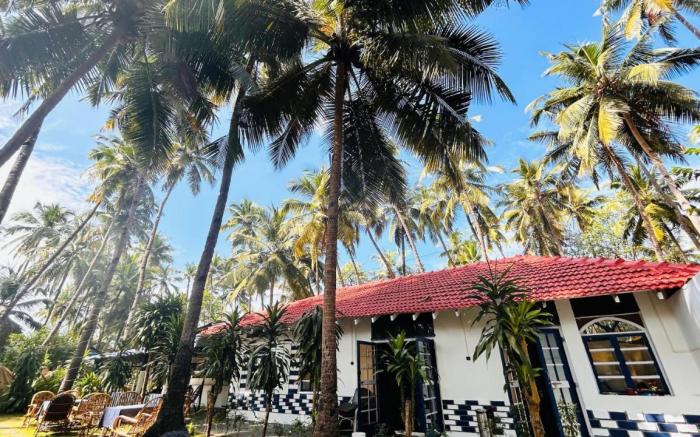Garden Aroma Palolem, Beachside Hostel & Cafe Bar