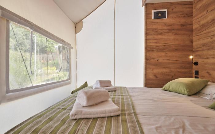 Comfortable tent lodge with veranda