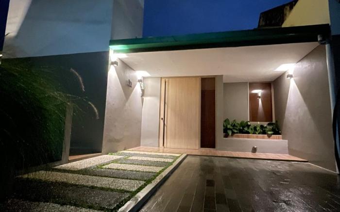Ngumbara House