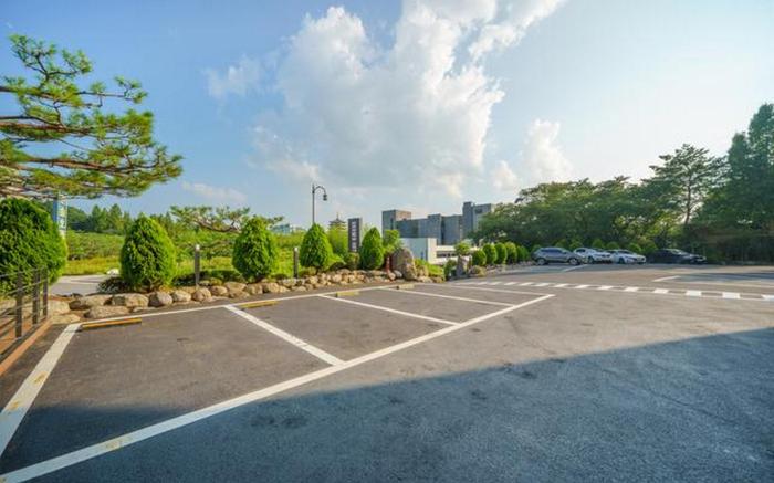 Brown Dot Gyeongju Bomun Branch